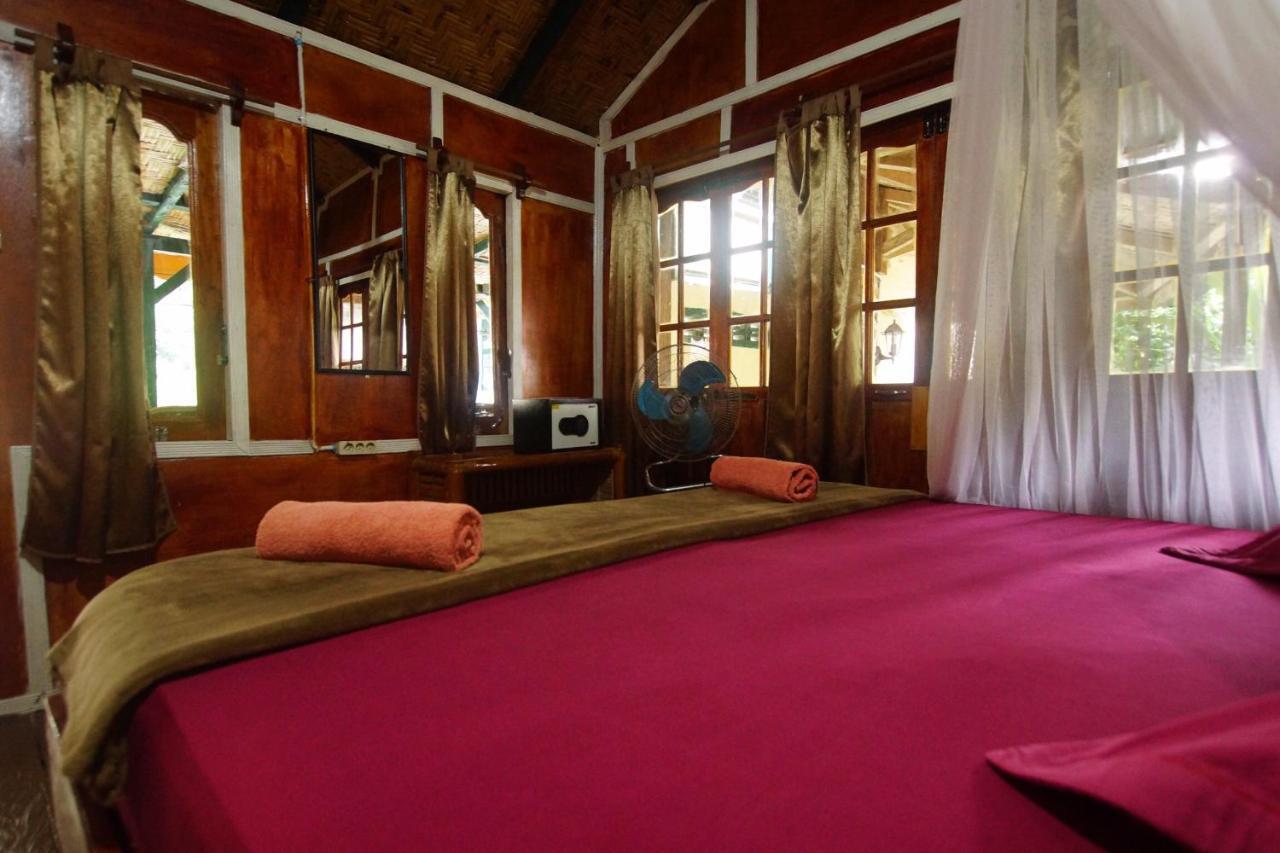 Indra Valley Inn Bukit Lawang Exterior photo